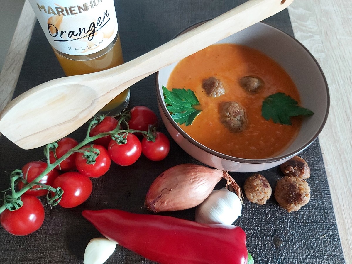 Tomate-Paprika-Suppe